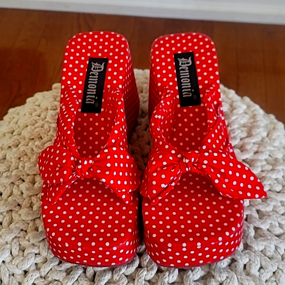 Demonia Minnie Polka Dot Sandal Platform